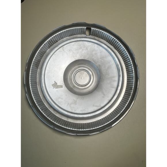 1970’s Era Plymouth Hubcap Wheel Cover For A 14” Wheel - Picture 4 of 5